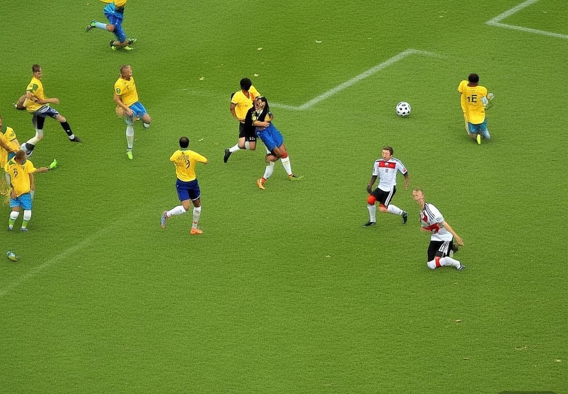 巴西德国友谊赛：激情对决与战术对决回顾(图3)