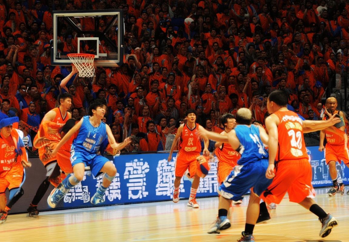 2013 CBA季后赛：广东VS北京巅峰对决解析(图1)